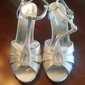 *BNIB* Michaelangelo Bridal Dyeable Wedge Shoe